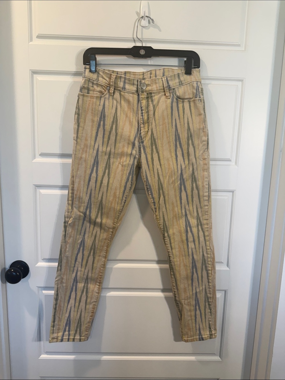 Loft modern skinny ankle size 4